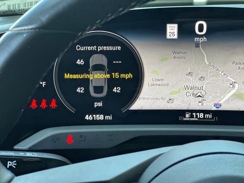 Certified 2021 Porsche Taycan image 25