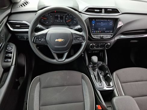 Used 2023 Chevrolet TrailBlazer LT w/ Convenience Package AWD/4WD image 11