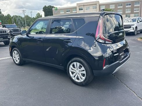 Used 2023 Kia Soul LX FWD image 6