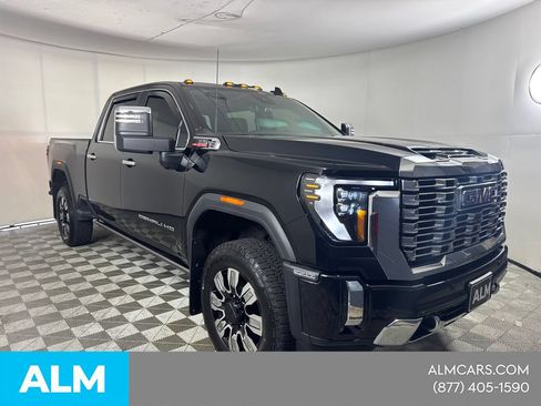 Used 2026 GMC Sierra 3500 Denali w/ Denali Reserve Package AWD/4WD image 3