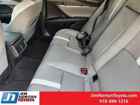 Used 2025 Toyota Camry SE w/ Convenience Package AWD/4WD image 30