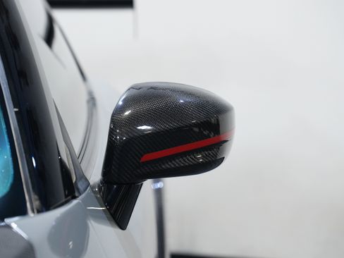 Used 2009 Nissan GT-R Premium image 12