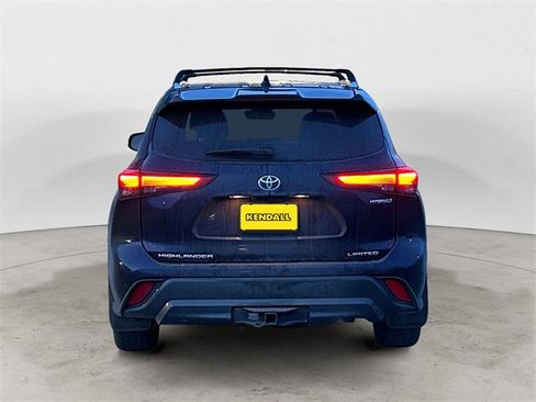 Used 2022 Toyota Highlander Limited image 4
