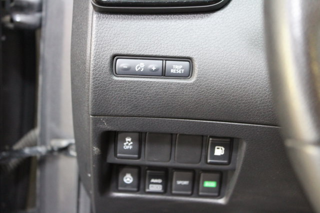 Used 2020 Nissan Rogue S AWD/4WD image 14