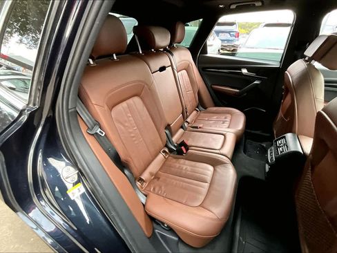 Used 2018 Audi Q5 Premium Plus w/ Premium Plus Package image 19