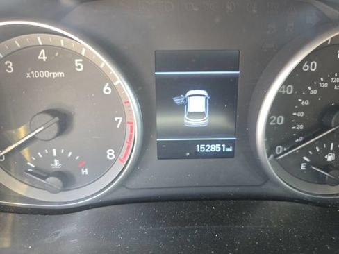 Used 2020 Hyundai Elantra GT FWD image 11