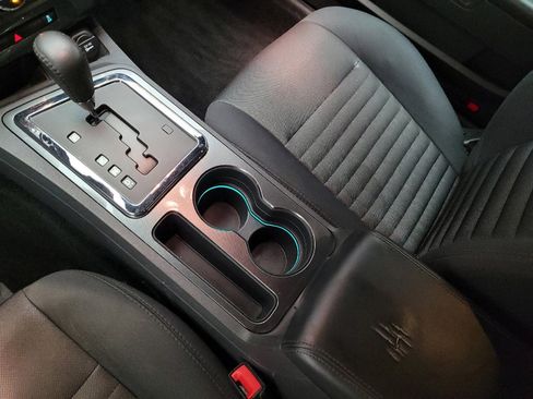 Used 2014 Dodge Challenger SXT image 26