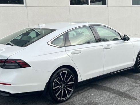 Certified 2023 Honda Accord Touring image 4