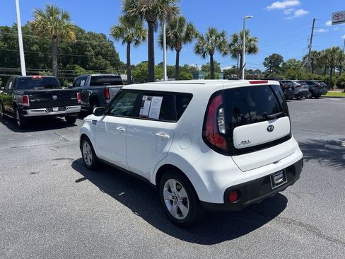 Used 2017 Kia Soul FWD image 8