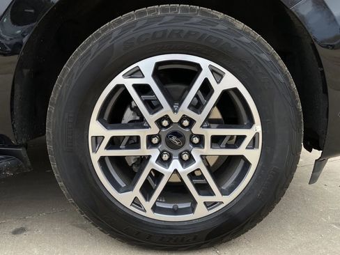 Used 2025 Ford Expedition Max Active image 9