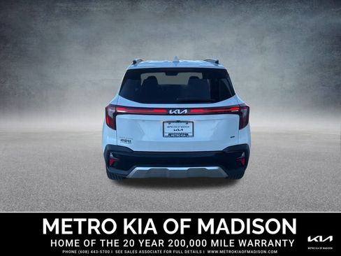 Used 2024 Kia Seltos SX w/ SX Sunroof Package image 5