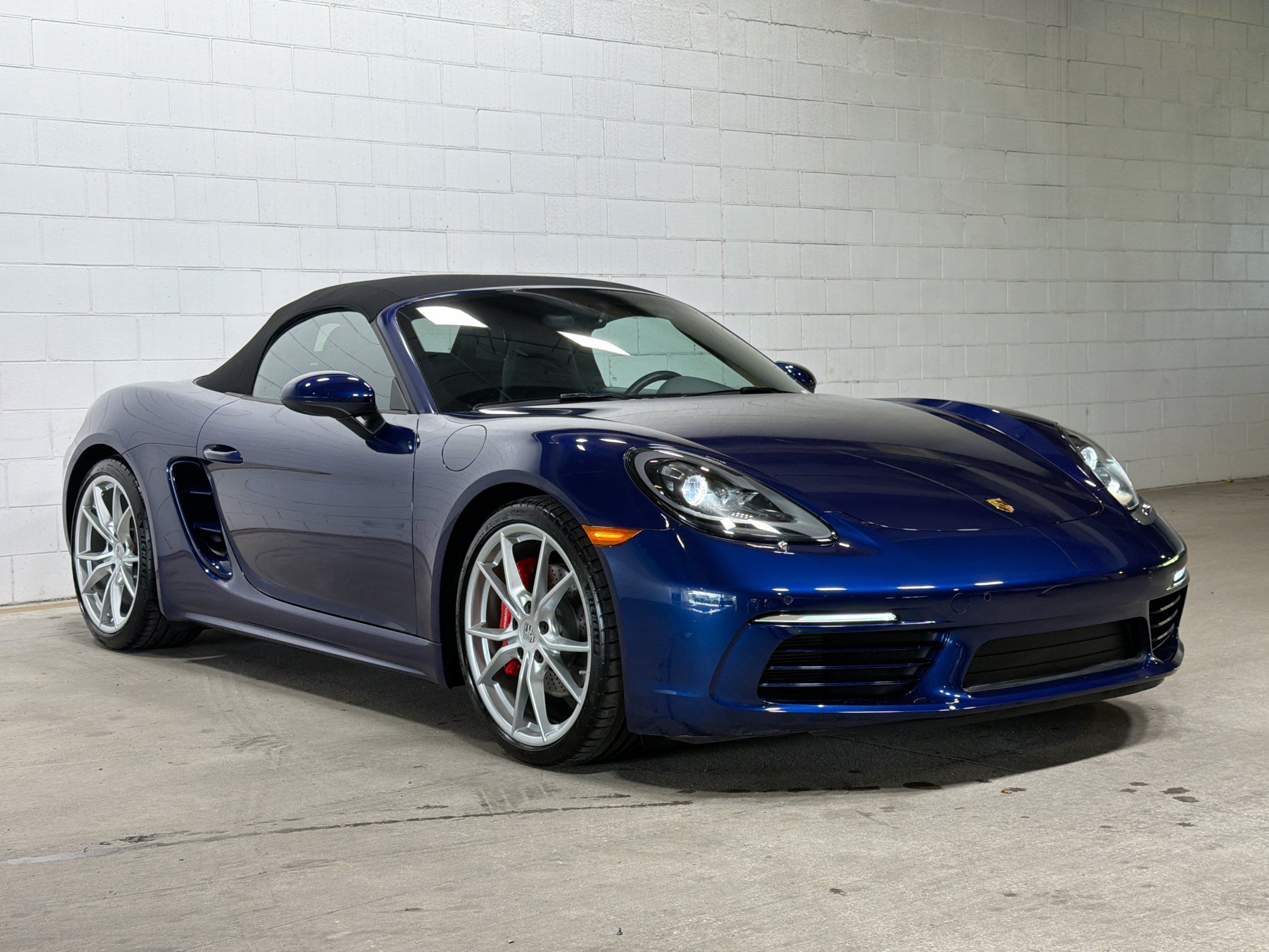 Certified 2024 Porsche 718 Boxster S RWD image 6