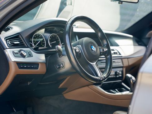 Used 2014 BMW 550i xDrive 550i xDrive image 10