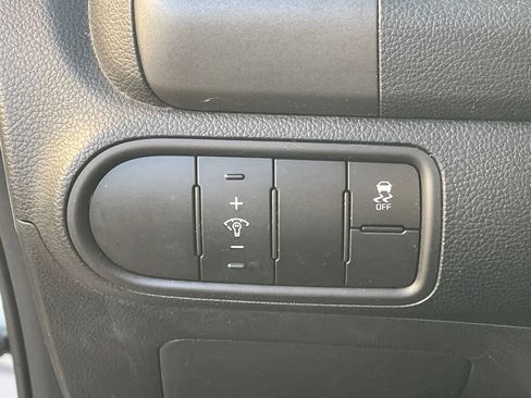 Used 2017 Kia Forte LX w/ Option Group 020 FWD image 18