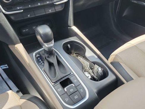Used 2019 Hyundai Santa Fe Limited AWD/4WD image 17
