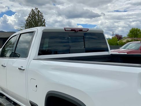Used 2020 Chevrolet Silverado 2500 LTZ w/ LTZ Plus Package AWD/4WD image 12