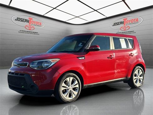 Used 2014 Kia Soul + image 1