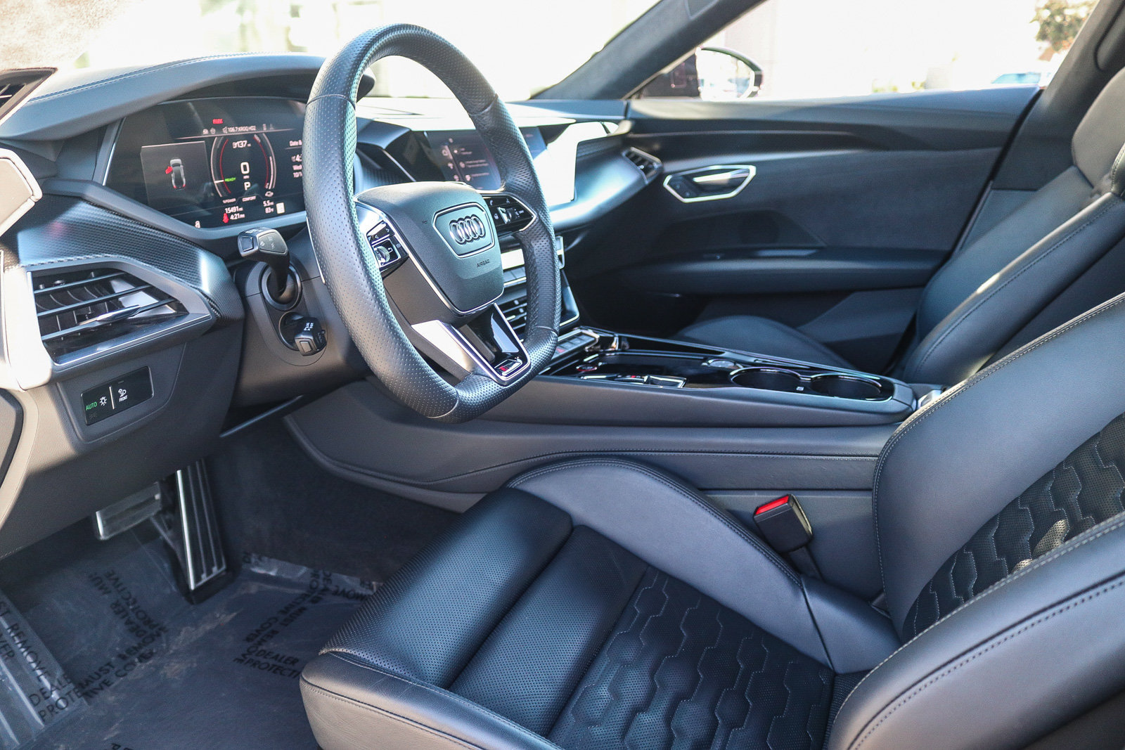Used 2024 Audi RS e-tron GT w/ Carbon Performance Package AWD/4WD image 19
