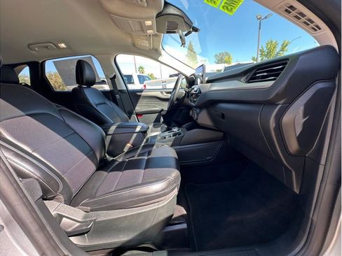 Used 2022 Ford Escape SEL AWD/4WD image 11