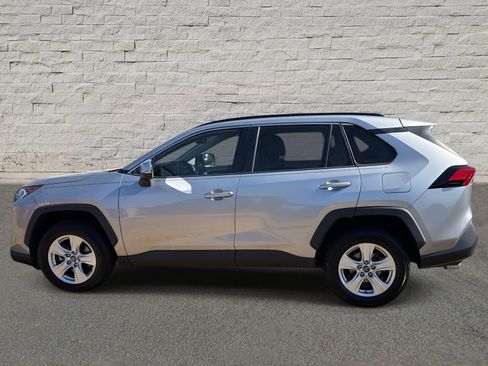 Used 2020 Toyota RAV4 XLE image 8
