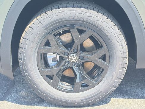 New 2026 Volkswagen Atlas Peak Edition AWD/4WD image 6