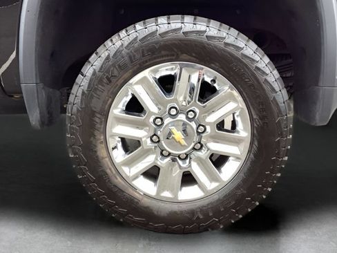 Used 2024 Chevrolet Silverado 2500 High Country AWD/4WD image 11