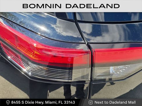 Used 2024 Nissan Pathfinder SL image 5