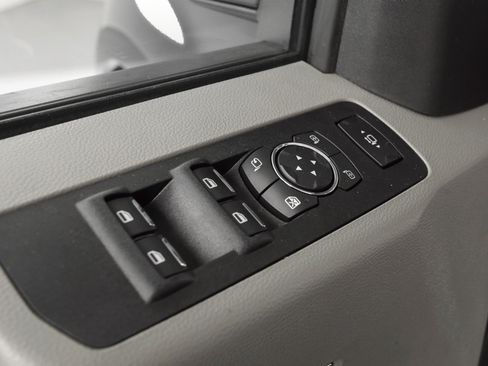 Used 2018 Ford F250 XLT w/ XLT Premium Package image 27