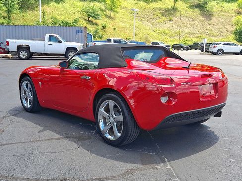 Used 2008 Pontiac Solstice Convertible w/ Premium Package RWD image 4