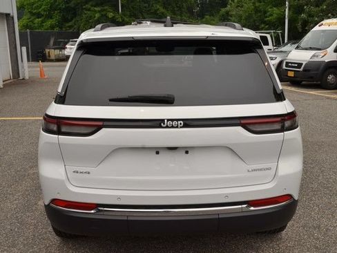 Used 2024 Jeep Grand Cherokee Laredo X w/ Luxury Tech Group I AWD/4WD image 7