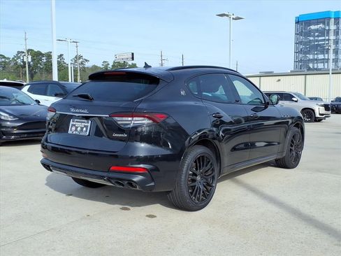 Used 2021 Maserati Levante S image 7