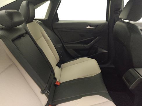 Used 2021 Volkswagen Jetta R-Line w/ R-Line Cold Weather Package FWD image 19