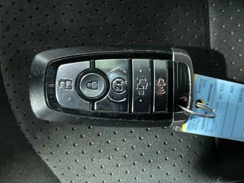 Used 2018 Ford Explorer XLT w/ Equipment Group 202A image 20