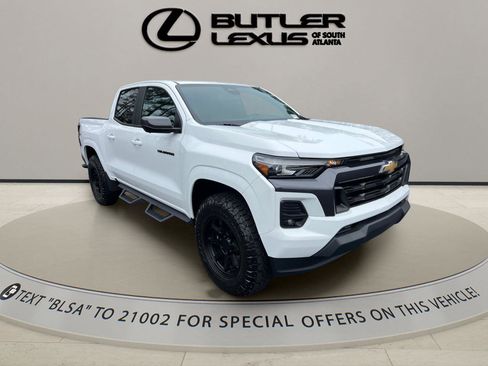 Used 2024 Chevrolet Colorado LT w/ LT Convenience Package III image 3