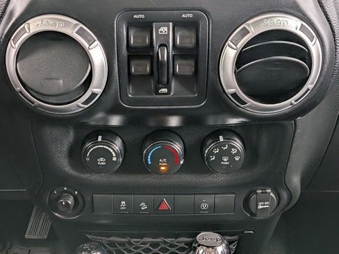 Used 2015 Jeep Wrangler Unlimited Sahara w/ Dual Top Group image 26