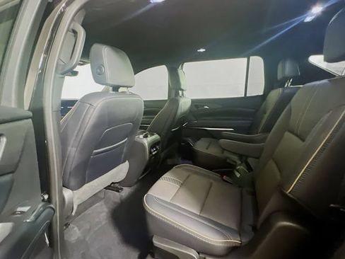 Used 2026 Chevrolet Traverse High Country FWD image 19