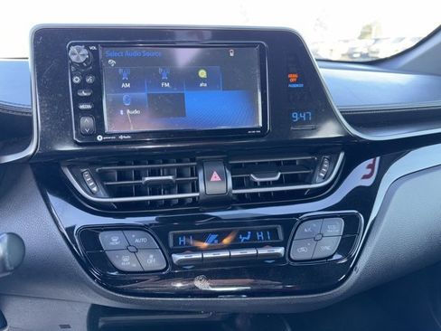 Used 2018 Toyota C-HR XLE image 16