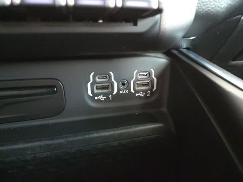 Used 2019 RAM 1500 Big Horn image 11