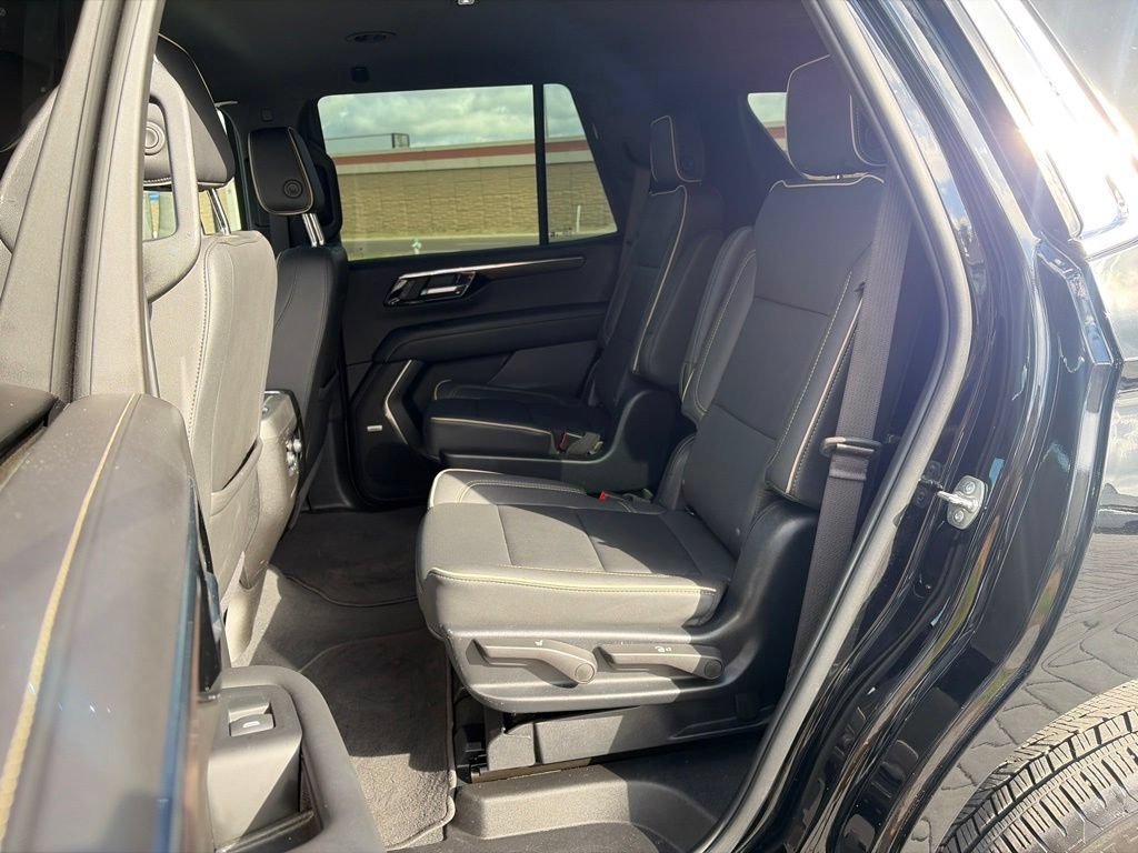 Used 2025 Chevrolet Tahoe Premier RWD image 19
