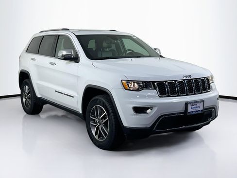 Used 2022 Jeep Grand Cherokee Limited image 3