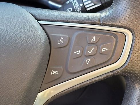 Used 2022 Chevrolet Equinox LS image 22