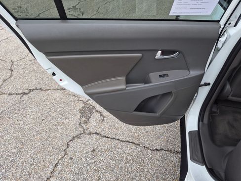 Used 2015 Kia Sportage LX FWD image 20