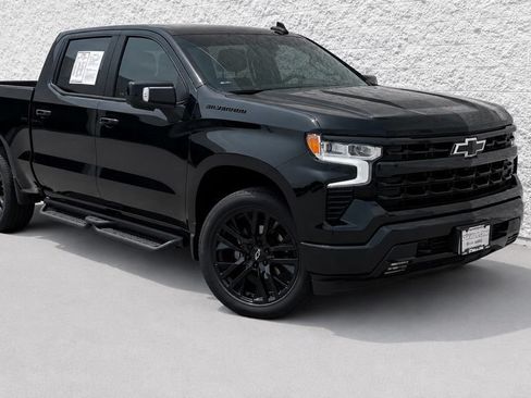 Used 2022 Chevrolet Silverado 1500 RST w/ Convenience Package II AWD/4WD image 1