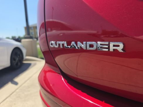 Used 2024 Mitsubishi Outlander SE AWD/4WD image 19