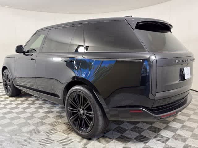 Used 2025 Land Rover Range Rover Long Wheelbase Autobiography AWD/4WD image 4