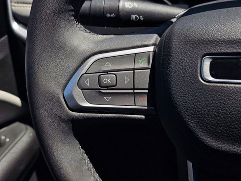 Certified 2025 Jeep Compass Limited AWD/4WD image 30