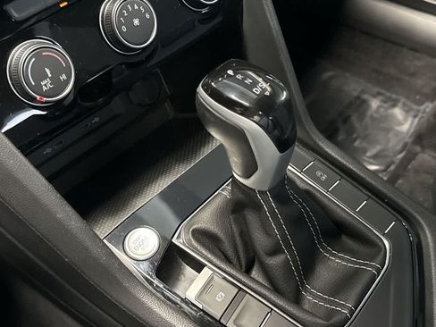 Certified 2024 Volkswagen Taos S FWD image 20