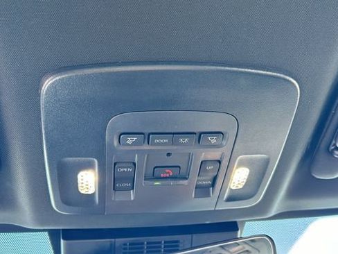 Used 2025 Toyota Camry SE w/ Multimedia Upgrade Package image 22