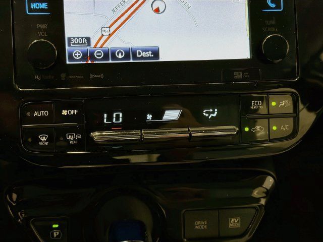Certified 2017 Toyota Prius Four FWD image 14