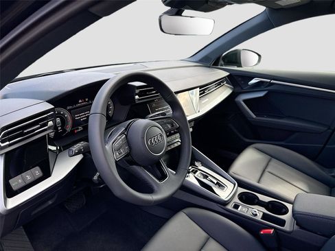 New 2026 Audi Q3 quattro 2.0T image 9